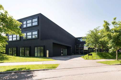 Zuweg - Bürofläche in 80939 München mit 0m² mieten