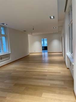 3_Referenzfoto Büro 3. OG - Bürofläche in 80333 München mit 0m² mieten