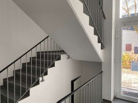 5 - Treppenhaus - Bürofläche in 82152 Planegg mit 0m² mieten