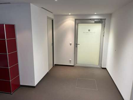 Eingang 6_OG - Bürofläche in 80333 München mit 0m² mieten