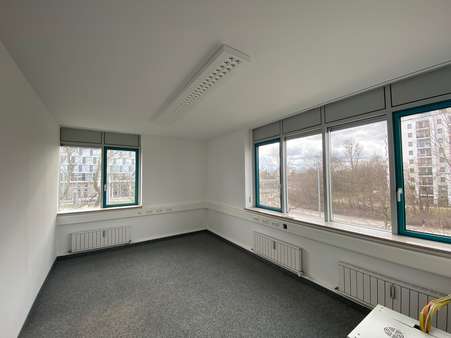Büro 2.OG - Bürofläche in 80992 München mit 0m² mieten