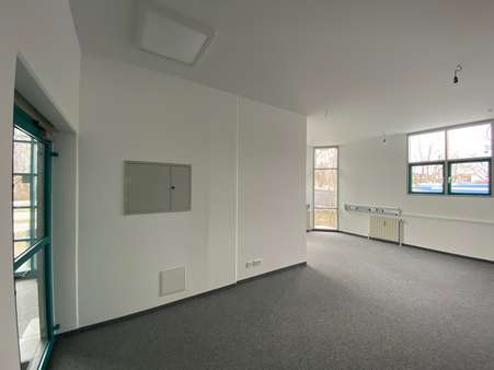 Empfang EG - Bürofläche in 80992 München mit 0m² mieten
