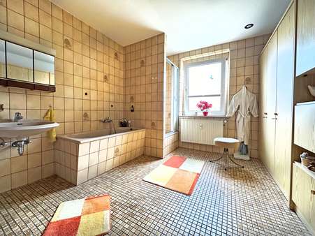 Badezimmer - Etagenwohnung in 44892 Bochum mit 71m² kaufen