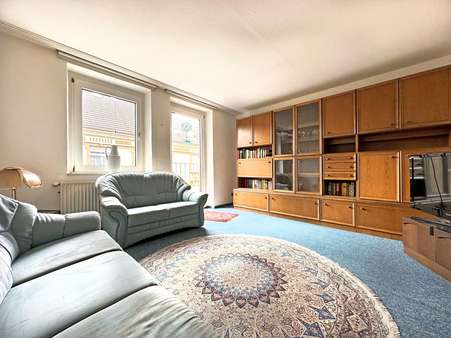 Wohnzimmer - Etagenwohnung in 44892 Bochum mit 71m² kaufen