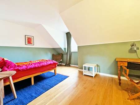 Schlafzimmer - Dachgeschosswohnung in 44807 Bochum mit 58m² kaufen