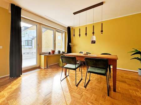 Wohnzimmer - Dachgeschosswohnung in 44807 Bochum mit 58m² kaufen