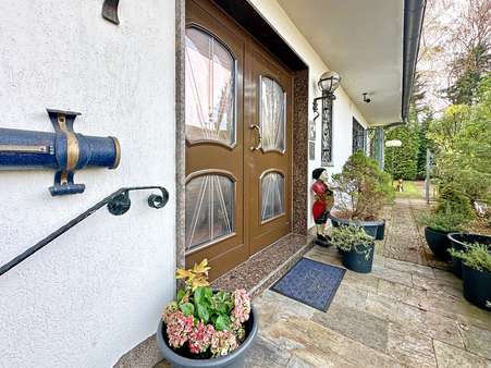 Eingangsbereich Eingangsbereich - Einfamilienhaus in 45527 Hattingen mit 300m² kaufen