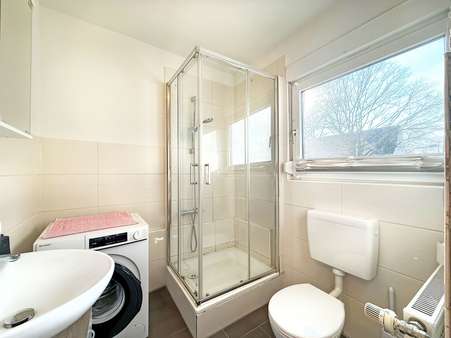Badezimmer - Doppelhaushälfte in 44793 Bochum mit 84m² kaufen
