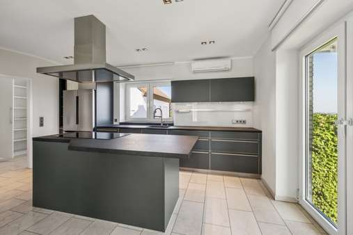 Hochwertige Einbauküche - Einfamilienhaus in 58456 Witten mit 312m² kaufen
