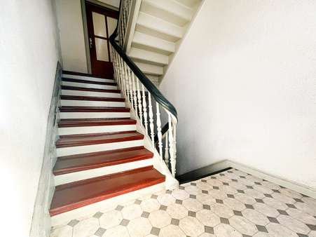 Treppenhaus - Haus in 44866 Bochum mit 143m² als Kapitalanlage kaufen