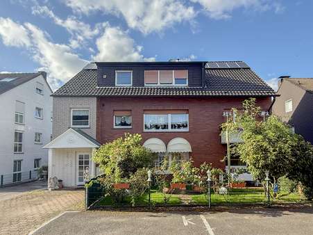 Außenansicht - Dachgeschosswohnung in 44869 Bochum mit 64m² kaufen