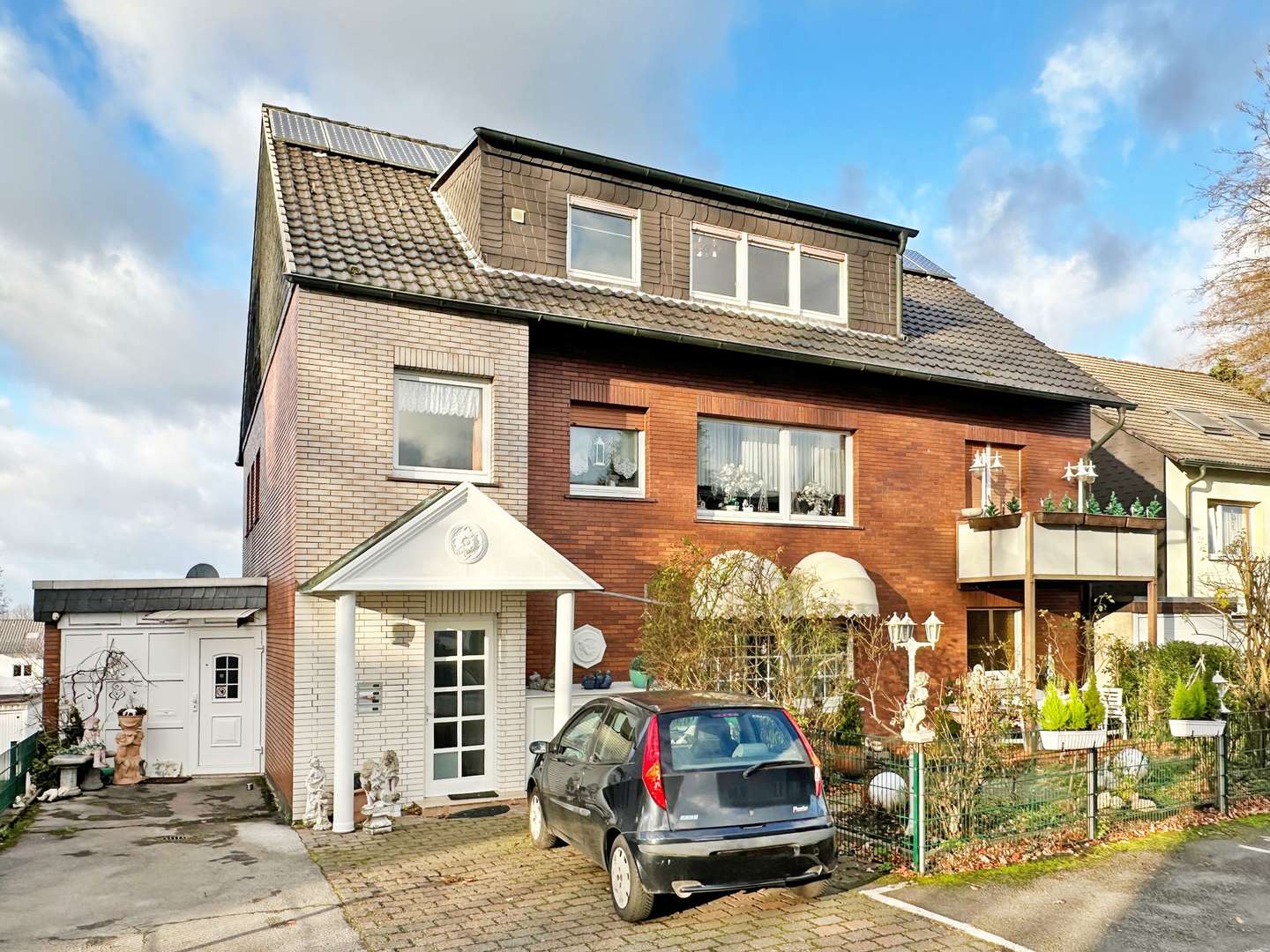 Vorderansicht - Dachgeschosswohnung in 44869 Bochum mit 64m² kaufen