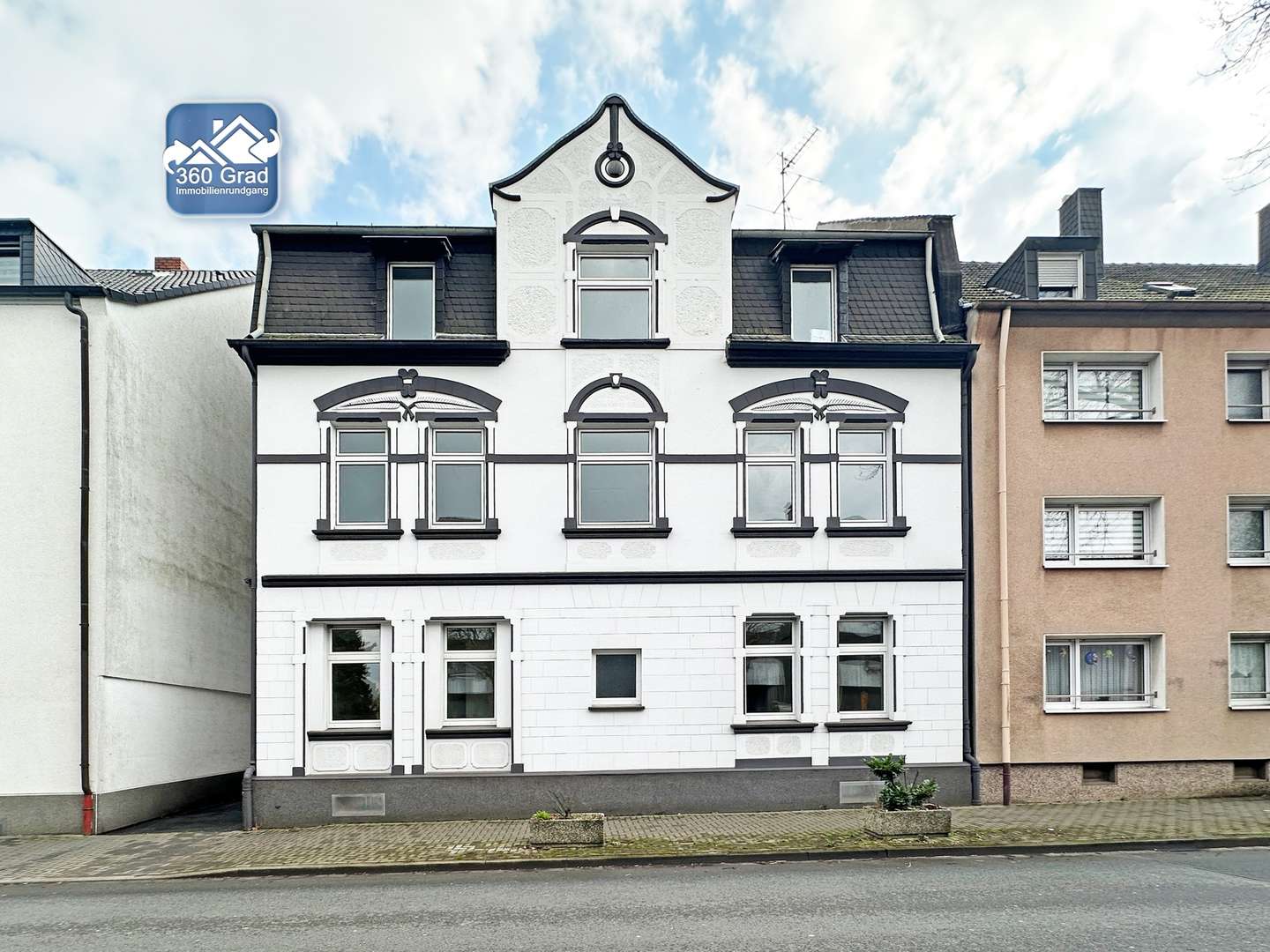 Vorderansicht Vorderansicht - Mehrfamilienhaus in 44866 Bochum mit 293m² als Kapitalanlage kaufen