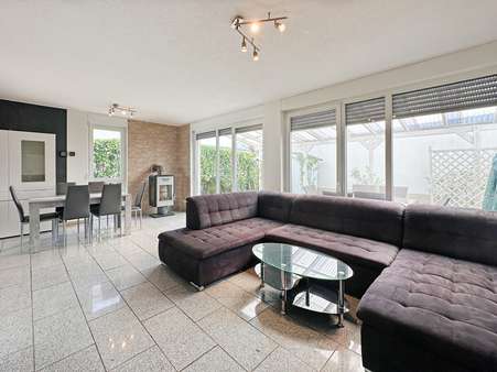 Wohn- und Esszimmer - Reiheneckhaus in 44805 Bochum mit 104m² kaufen