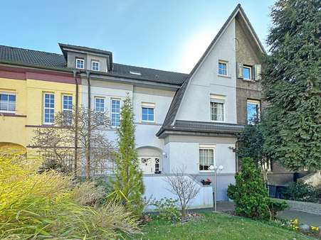 Frontansicht - Reihenmittelhaus in 44866 Bochum mit 210m² kaufen