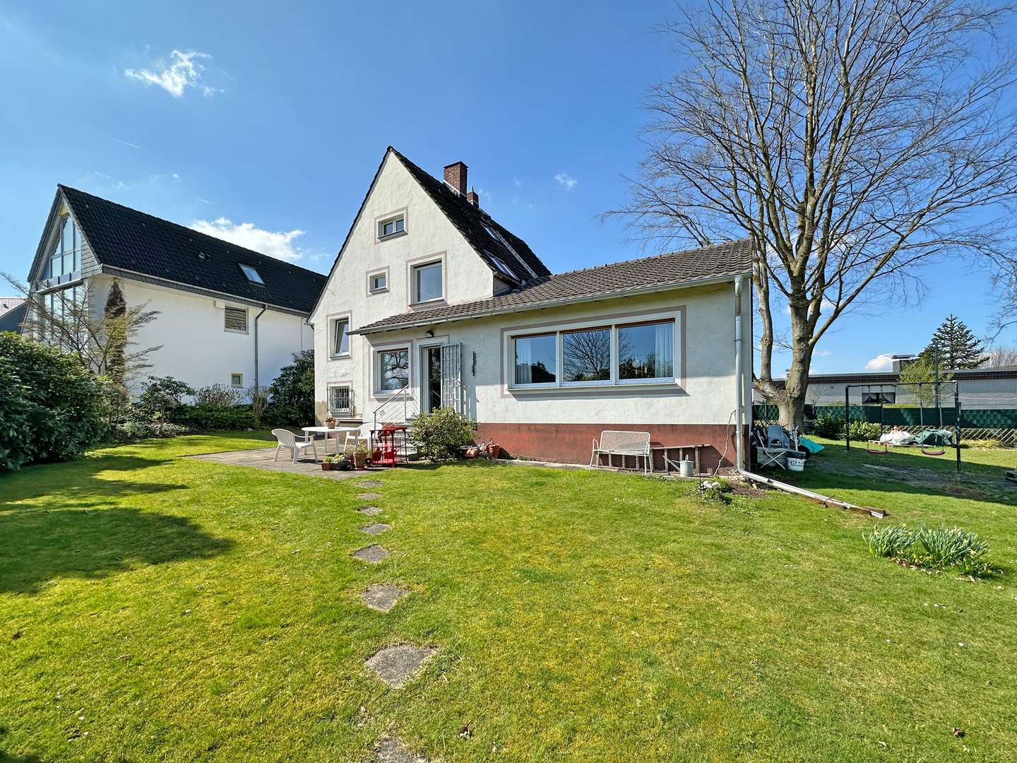 Gartenansicht - Zweifamilienhaus in 44869 Bochum mit 140m² kaufen