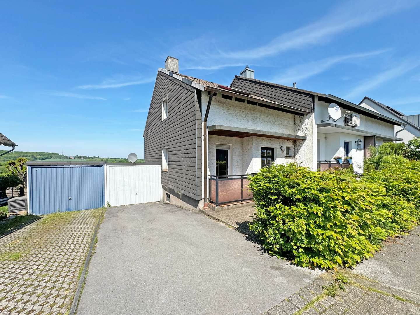 Außenansicht - Reihenendhaus in 58455 Witten mit 93m² kaufen