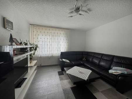 Wohnzimmer EG rechts  - Mehrfamilienhaus in 44795 Bochum mit 378m² als Kapitalanlage kaufen
