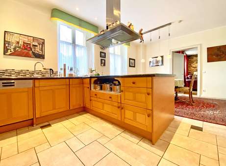 Haupteinheit: Großzügige Küche - Haus in 44879 Bochum mit 563m² kaufen