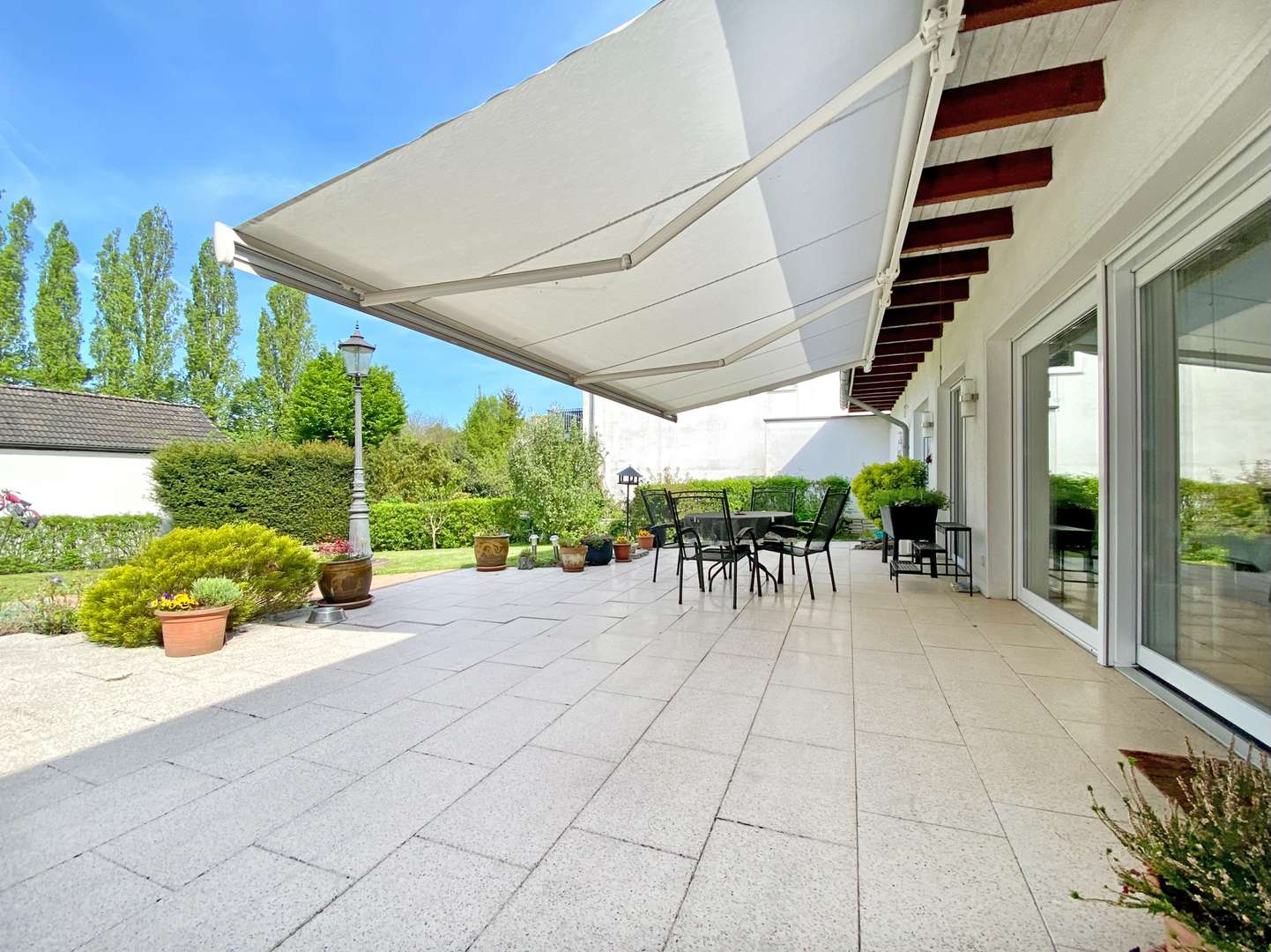 Terrasse am Bungalow - Haus in 44879 Bochum mit 563m² kaufen