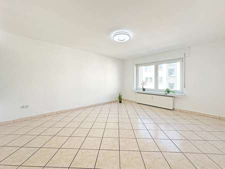 Wohnzimmer - Etagenwohnung in 44866 Bochum mit 89m² kaufen