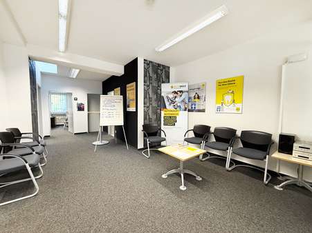 Wartebereich  -  in 44795 Bochum mit 140m² mieten