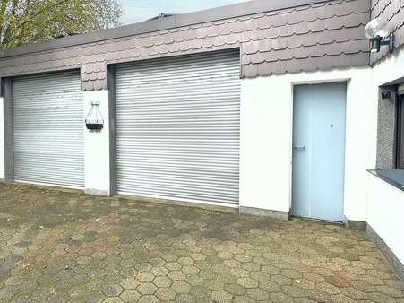 Zugang vom Hof und der Garage zum Garten - Doppelhaushälfte in 44805 Bochum mit 110m² kaufen