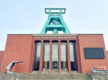 Mitten in Bochum, Mitten im Pott - "da wo die Sonne verstaubt" - Maisonette-Wohnung in 44787 Bochum mit 94m² kaufen