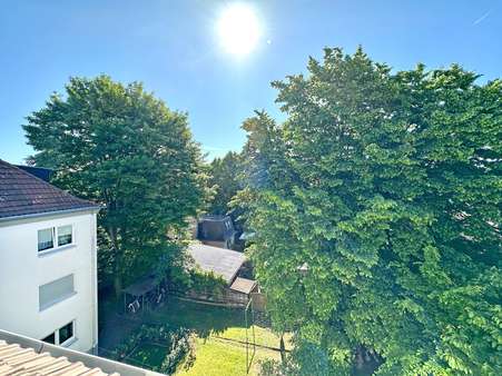 Schöner Blick aus dem Fenster - Dachgeschosswohnung in 44795 Bochum mit 50m² kaufen