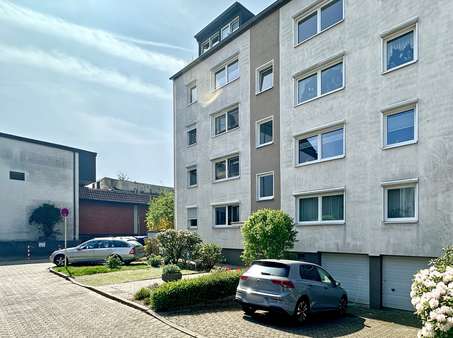 Vorderansicht - Etagenwohnung in 44795 Bochum mit 74m² kaufen