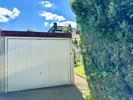 Garage und Zugang zum Garten - Doppelhaushälfte in 44879 Bochum mit 80m² kaufen