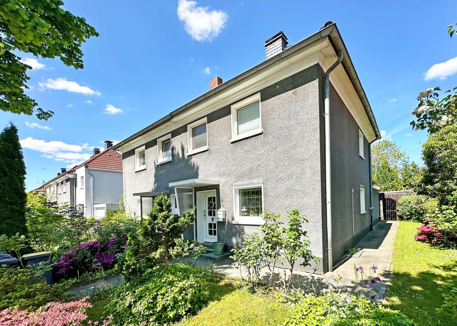 Vorderansicht - Doppelhaushälfte in 44879 Bochum mit 80m² kaufen