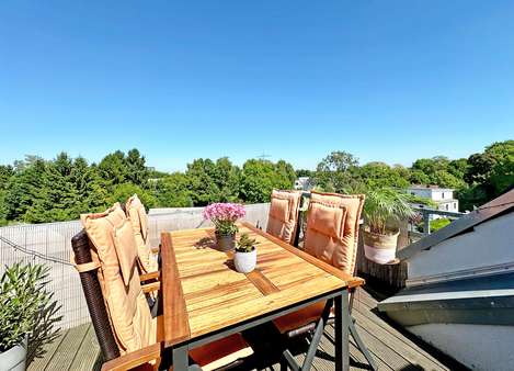 Balkon mit Fernblick - Dachgeschosswohnung in 44795 Bochum mit 76m² kaufen