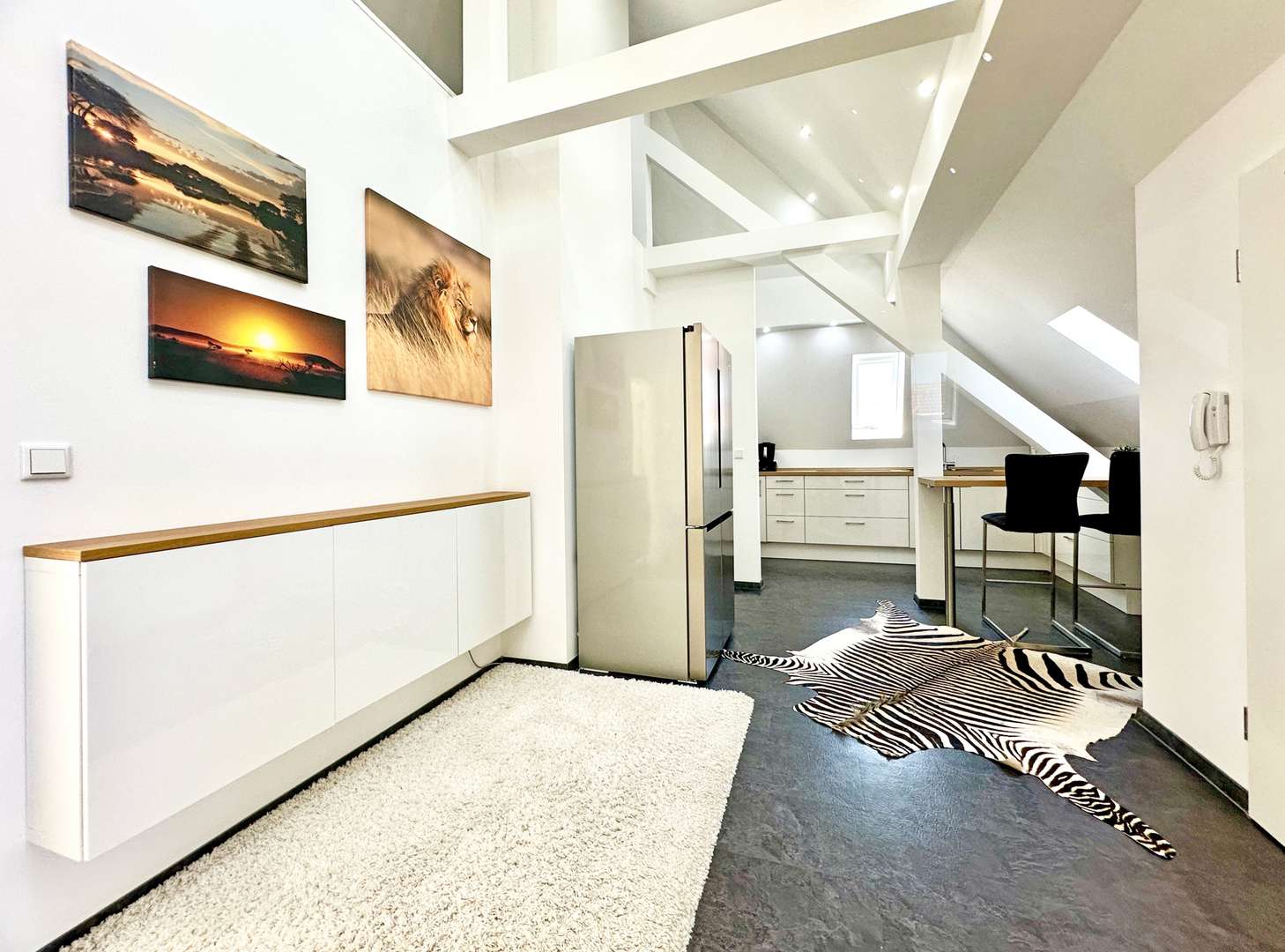 Diele und offener Küchenbereich - Dachgeschosswohnung in 44795 Bochum mit 76m² kaufen