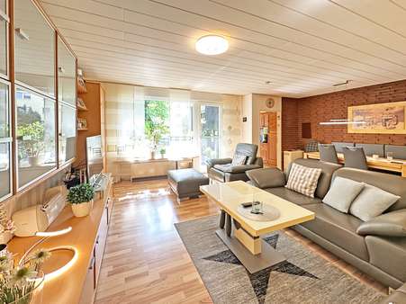 Wohnzimmer - Etagenwohnung in 44869 Bochum mit 78m² kaufen