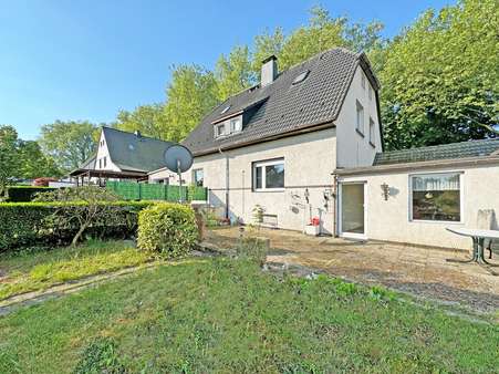 Rückansicht - Doppelhaushälfte in 44793 Bochum mit 119m² kaufen