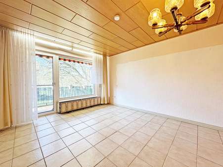 Wohnzimmer - Etagenwohnung in 44805 Bochum mit 63m² kaufen