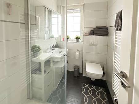 Duschbad EG mit Tageslicht - Mehrfamilienhaus in 44807 Bochum mit 153m² als Kapitalanlage kaufen