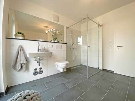 Badezimmer Badezimmer - Etagenwohnung in 44879 Bochum / Linden mit 118m² mieten