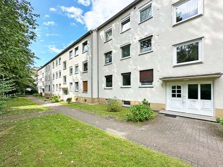 Außenansicht Außenansicht - Etagenwohnung in 44892 Bochum mit 72m² kaufen