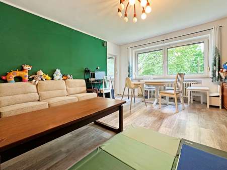 Wohnzimmer Wohnzimmer - Etagenwohnung in 44892 Bochum mit 72m² kaufen