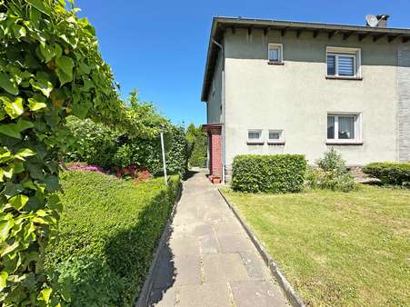 Außenansicht - Zweifamilienhaus in 44894 Bochum mit 142m² kaufen