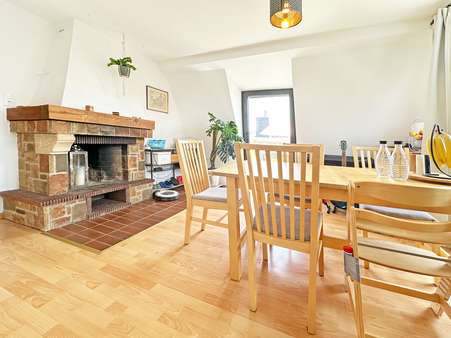 Esszimmer mit Kamin - Dachgeschosswohnung in 44789 Bochum mit 95m² kaufen