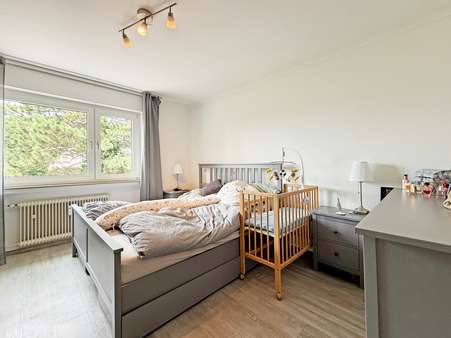 Schlafzimmer Schlafzimmer - Etagenwohnung in 44807 Bochum mit 82m² kaufen