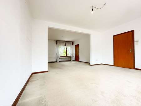 Wohn- und Esszimmer Wohn- und Esszimmer - Doppelhaushälfte in 44866 Bochum mit 92m² kaufen