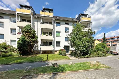 Außenansicht Außenansicht - Erdgeschosswohnung in 44892 Bochum mit 65m² kaufen