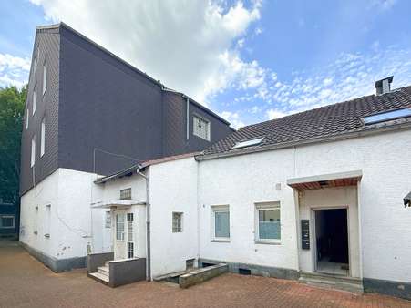 Rückansicht Rückansicht - Mehrfamilienhaus in 44866 Bochum mit 619m² als Kapitalanlage kaufen