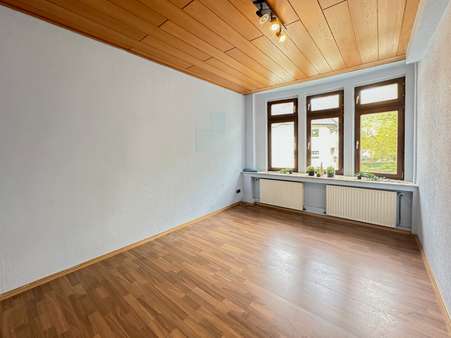 Wohnzimmer - Etagenwohnung in 44789 Bochum mit 58m² kaufen