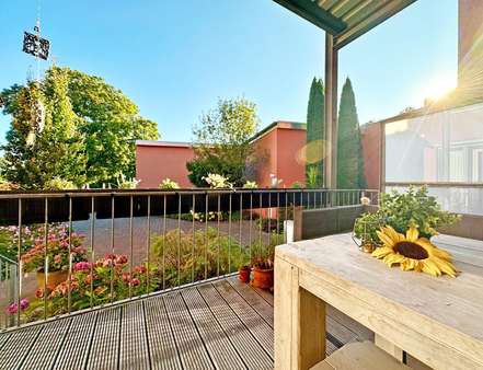 Terrasse im Erdgeschoss Terrasse im Erdgeschoss - Etagenwohnung in 58456 Witten mit 170m² kaufen