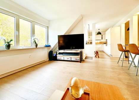 Heller Wohn-/ Essbereich - Etagenwohnung in 44867 Bochum mit 85m² kaufen